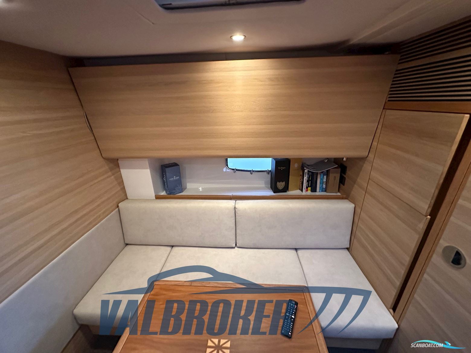 Sealine SC 47