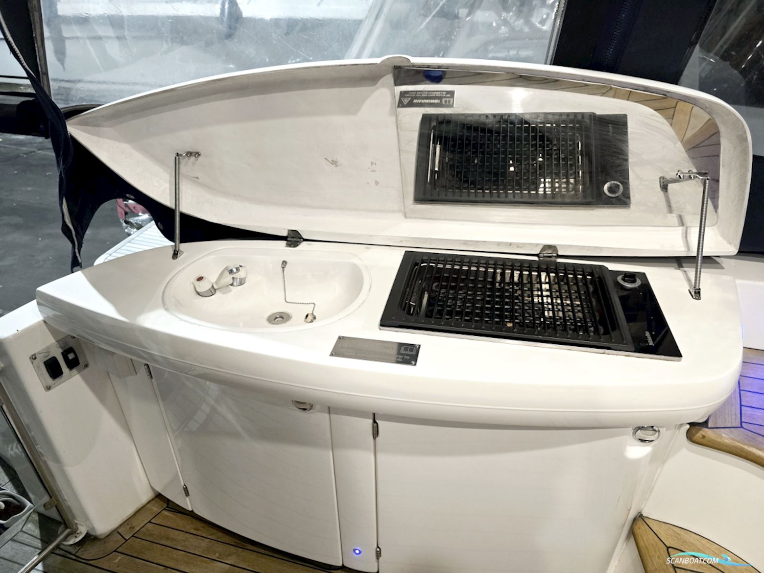 Sealine T47