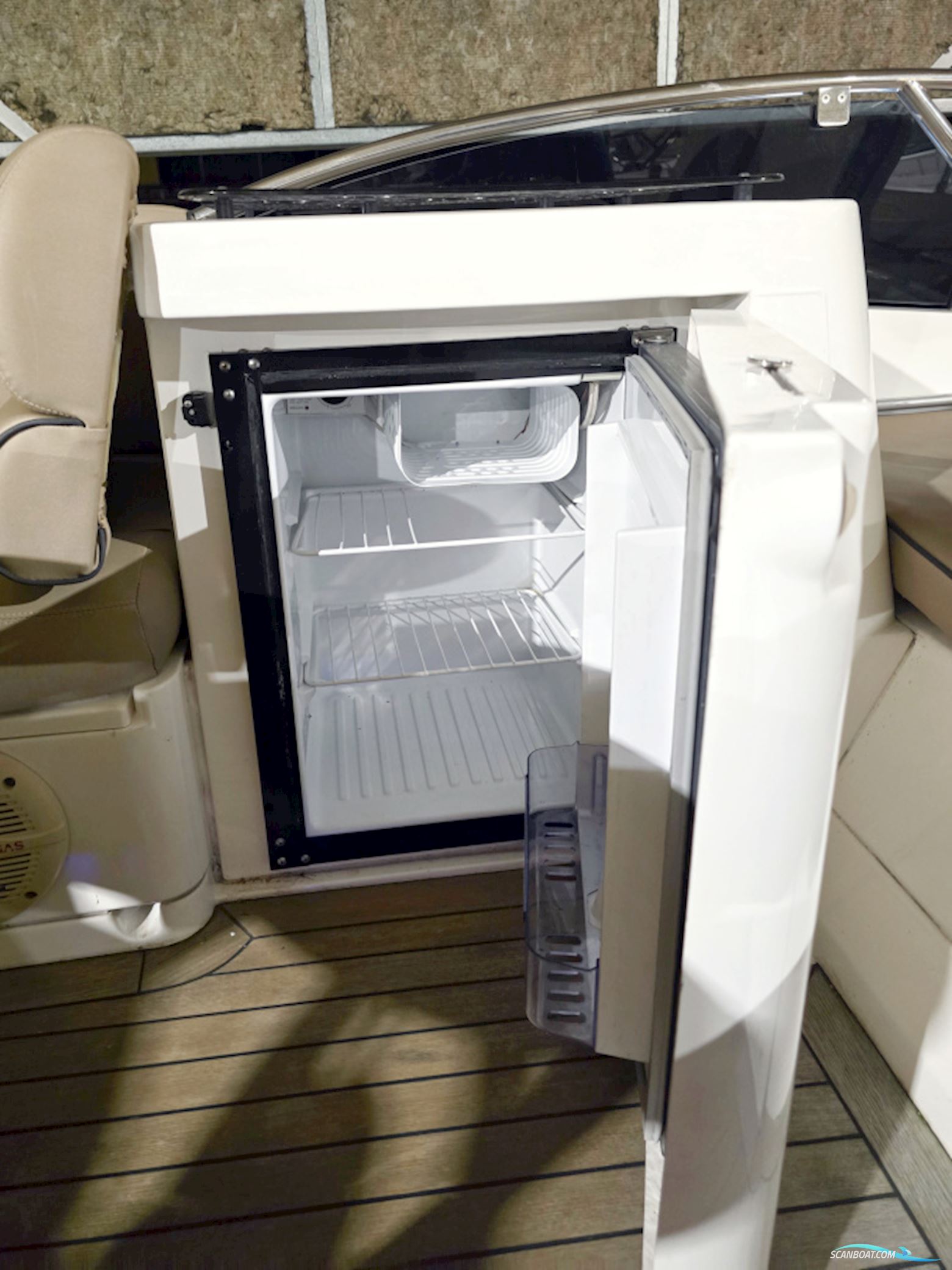Sealine T47