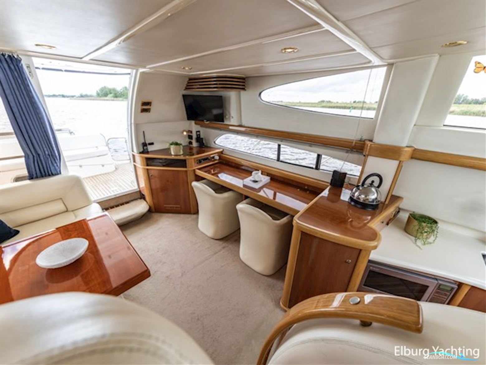 Sealine T47