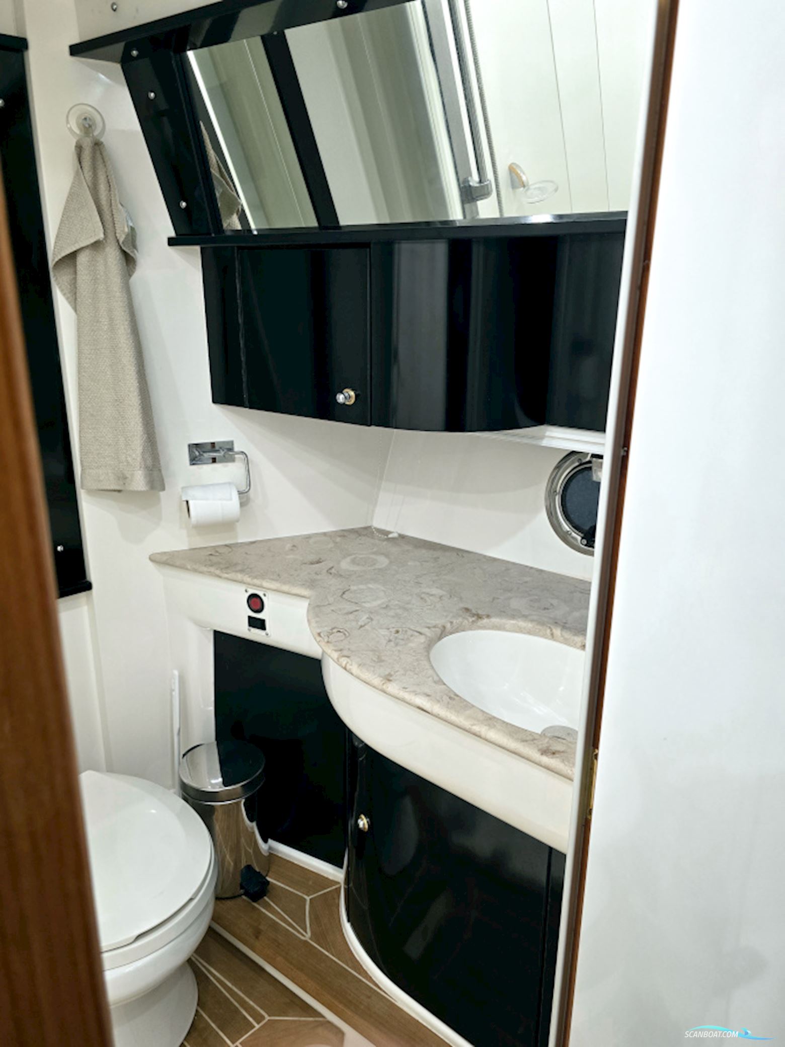 Sealine T47