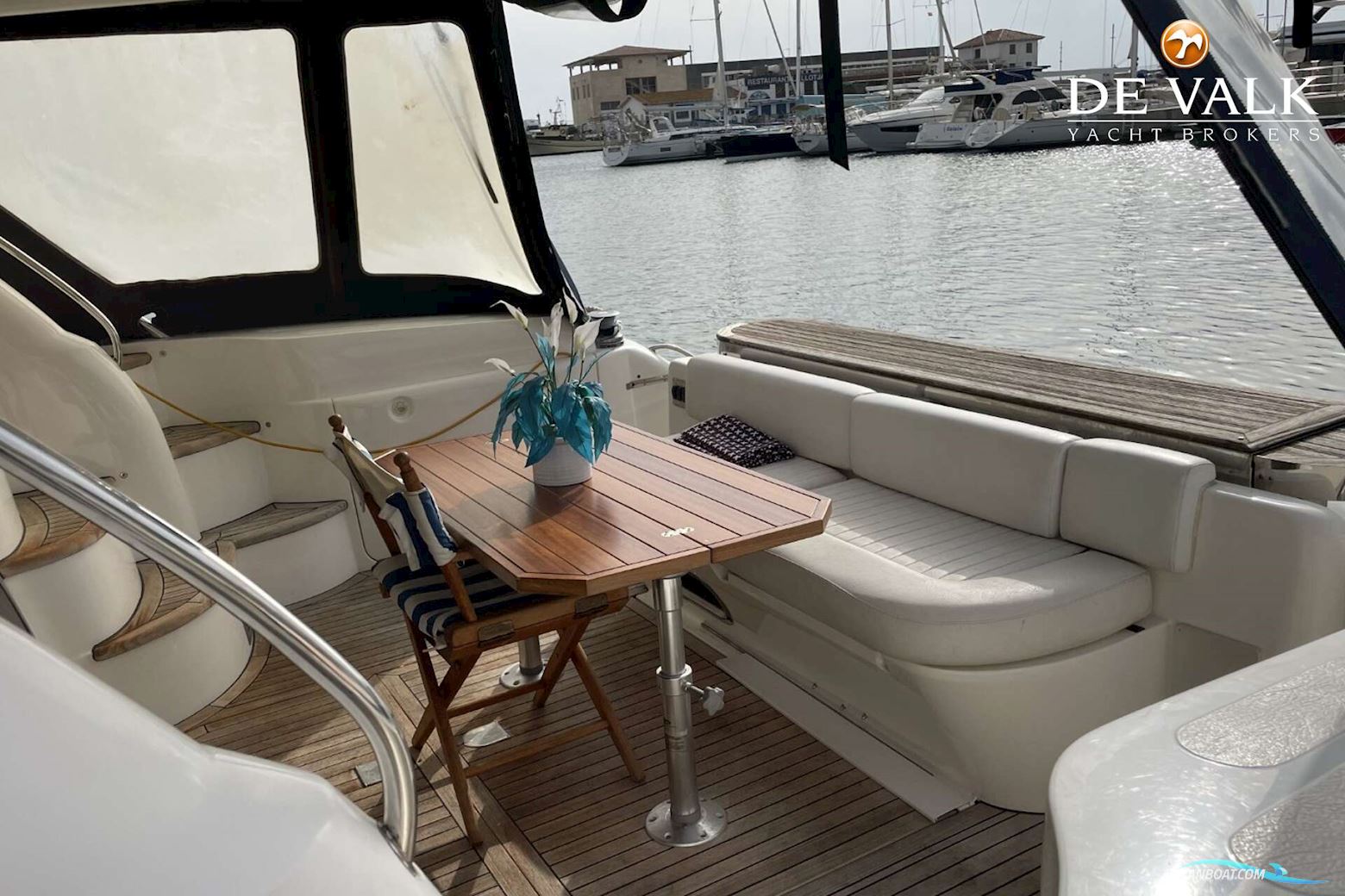 Sealine T51 Motor Yacht