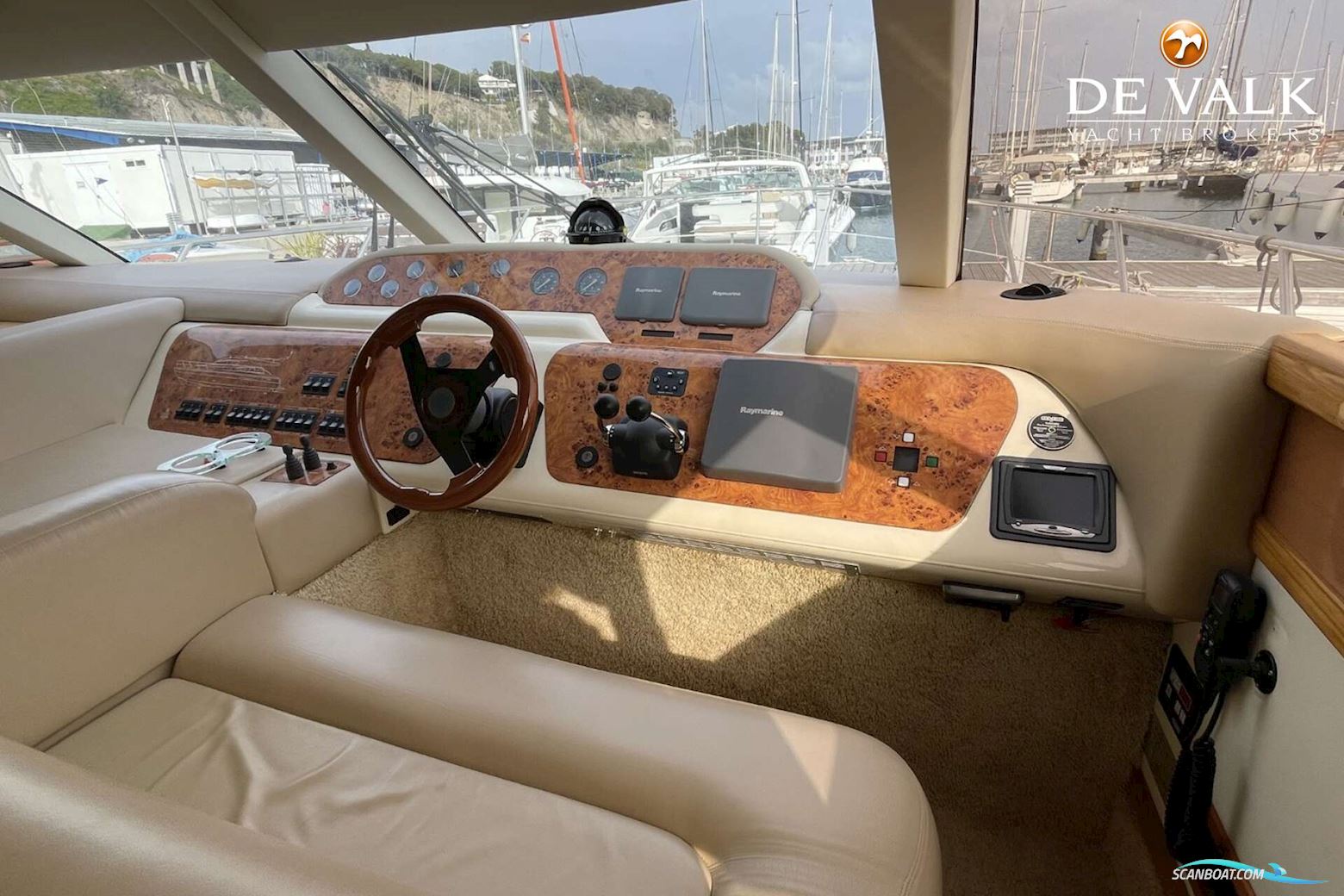 Sealine T51 Motor Yacht