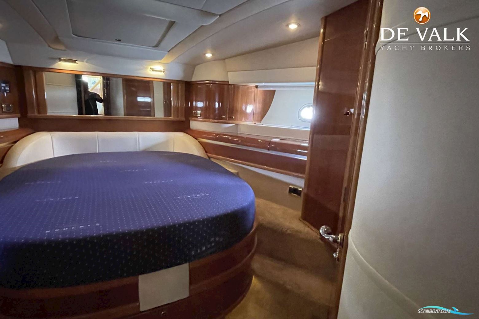 Sealine T51 Motor Yacht