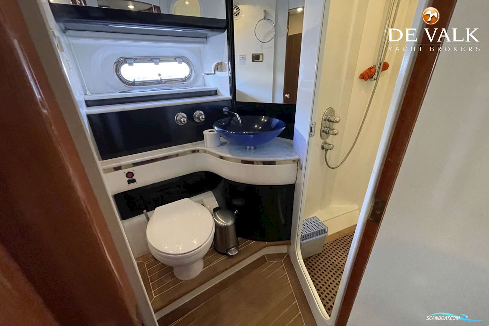 Sealine T51 Motor Yacht