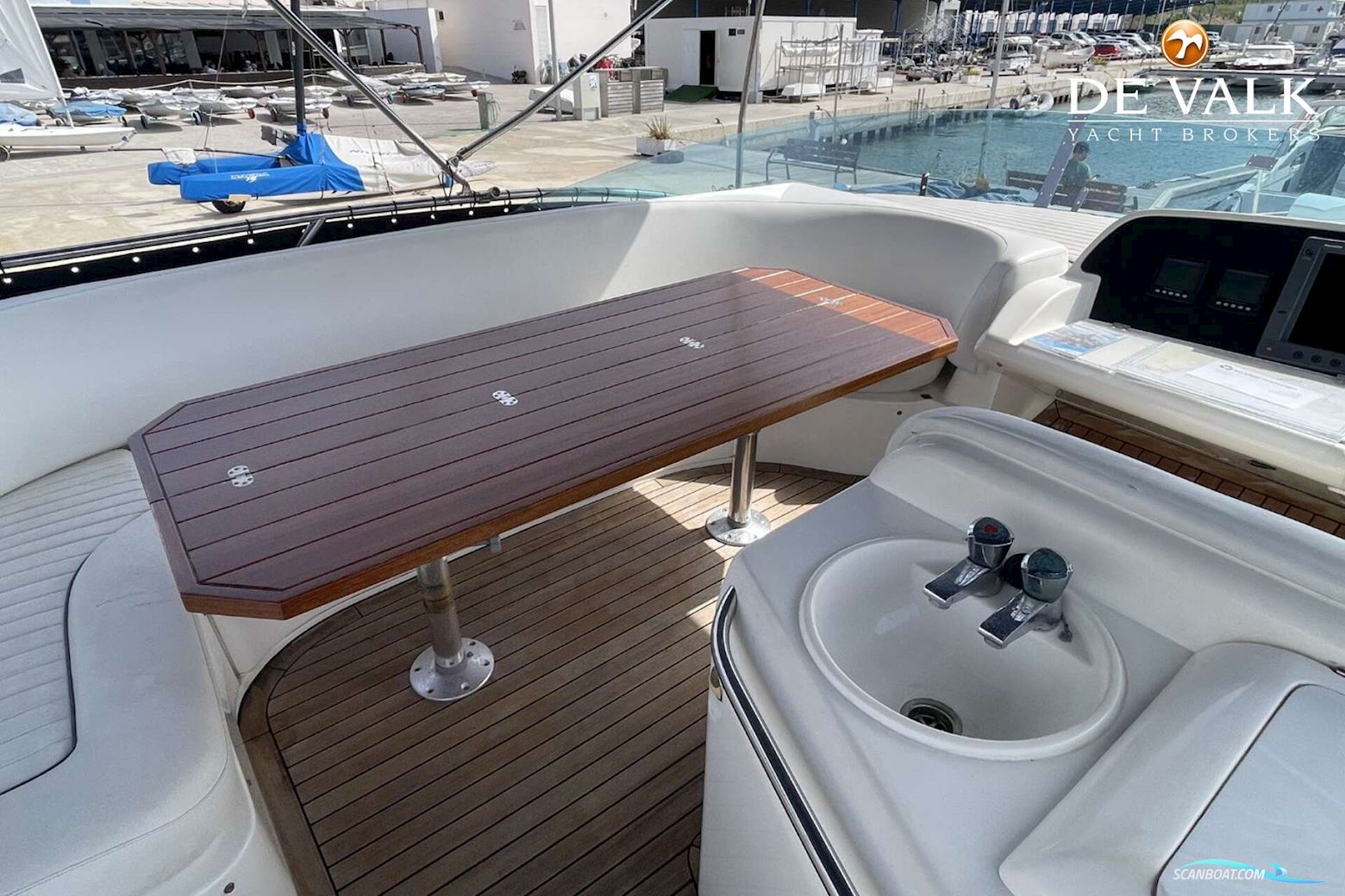 Sealine T51 Motor Yacht