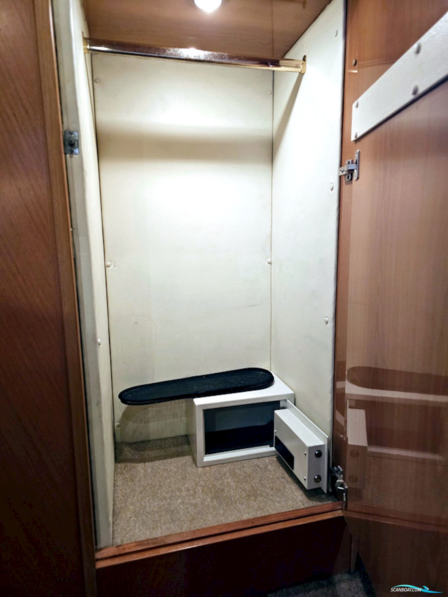 Sealine T51 Volvo Penta Tamd 122P Edc