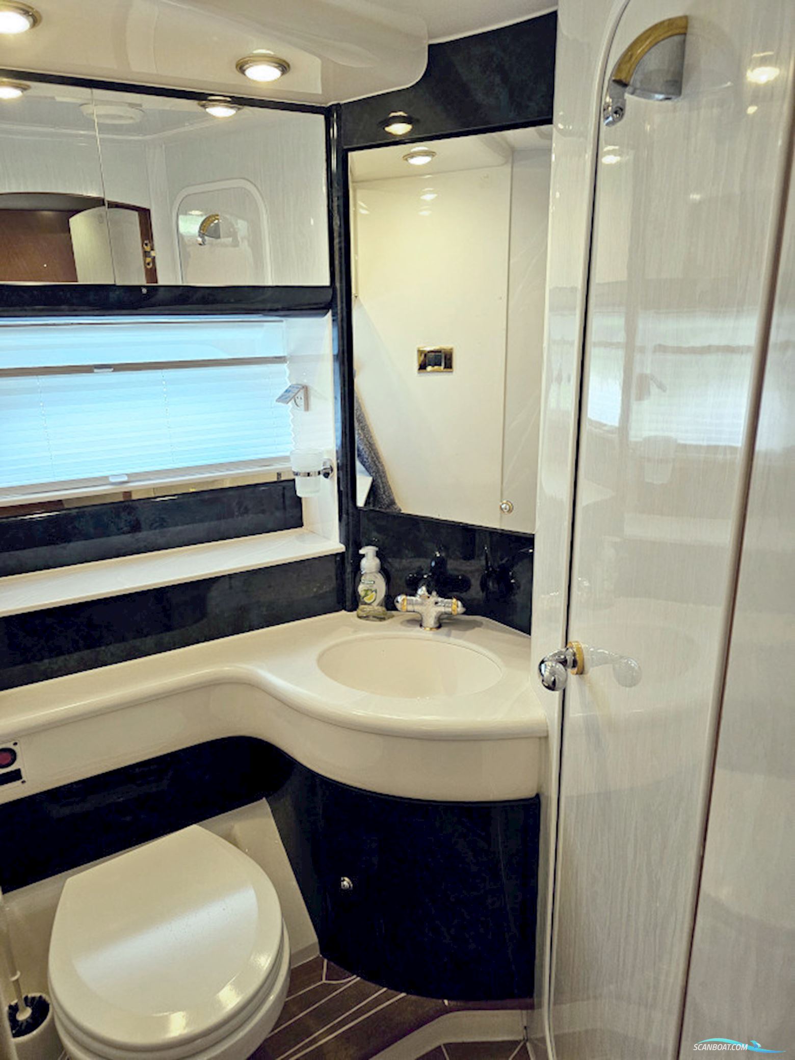 Sealine T51 Volvo Penta Tamd 122P Edc