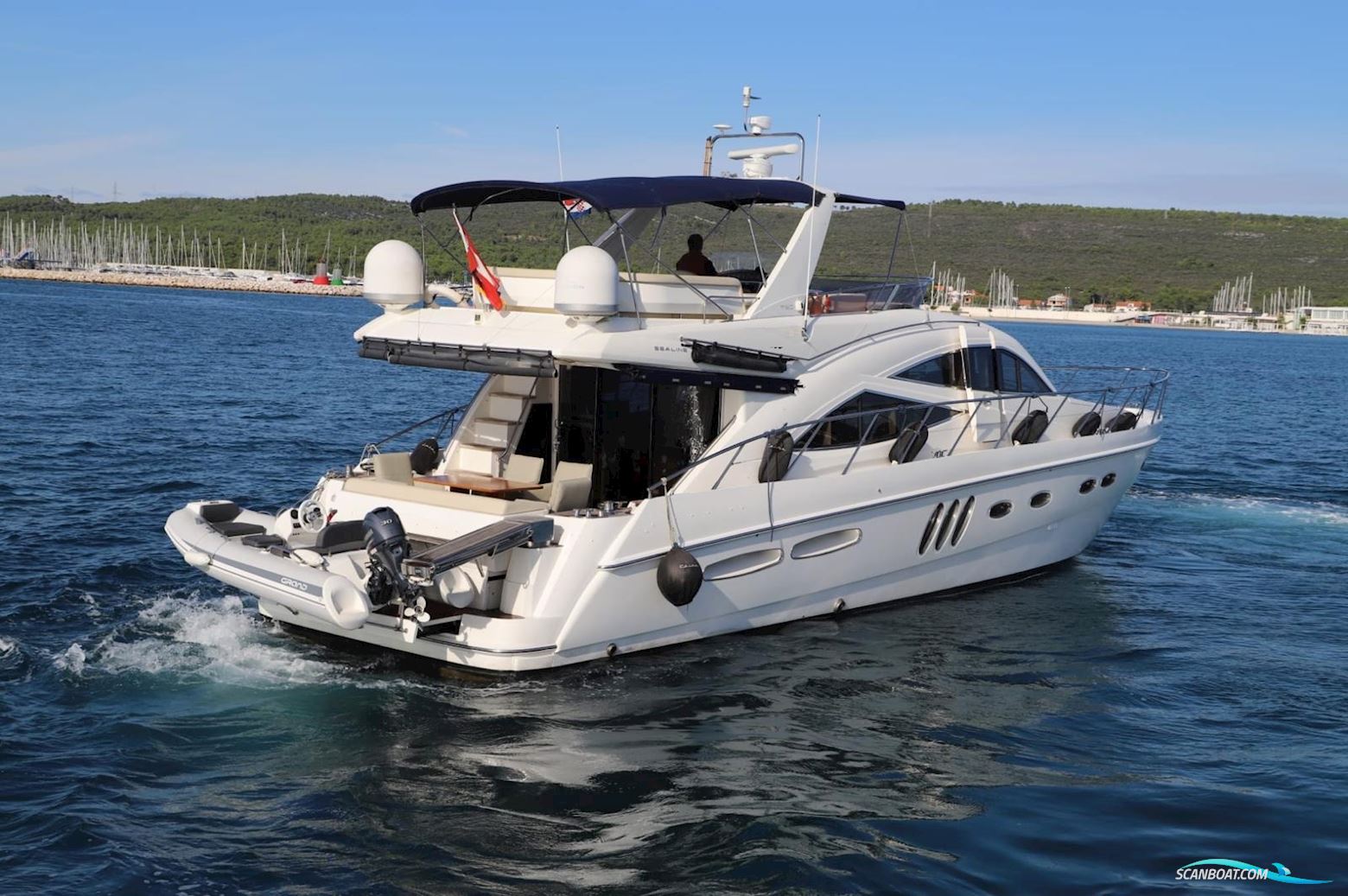Sealine T60