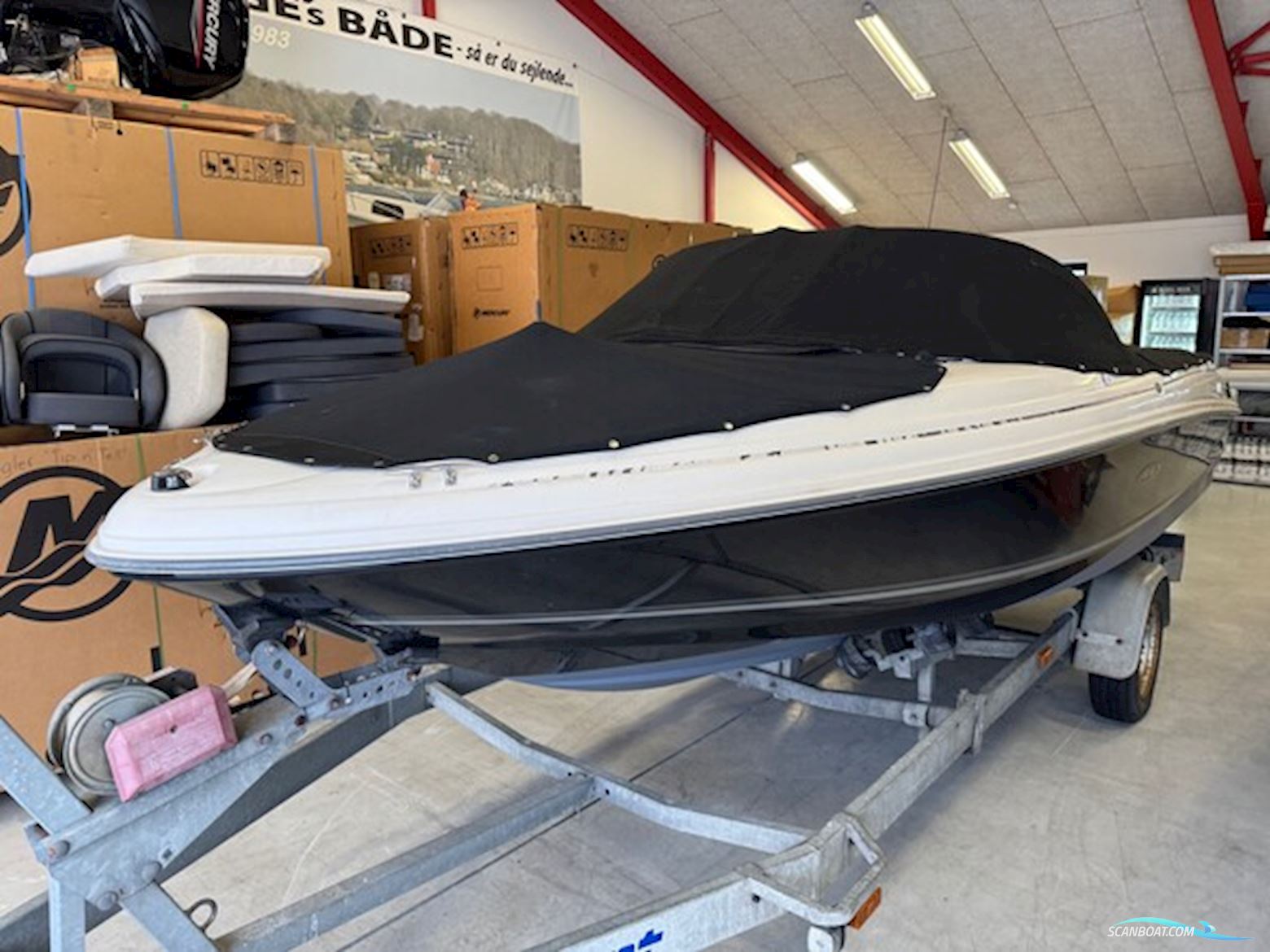 Searay 175 Sport Bowrider Med 135 hk Mercruiser 3,0L 4 Takt i/b og 1350 kg Variant Bådtrailer Motorboten 2007, met Mercruiser motor, Denemarken
