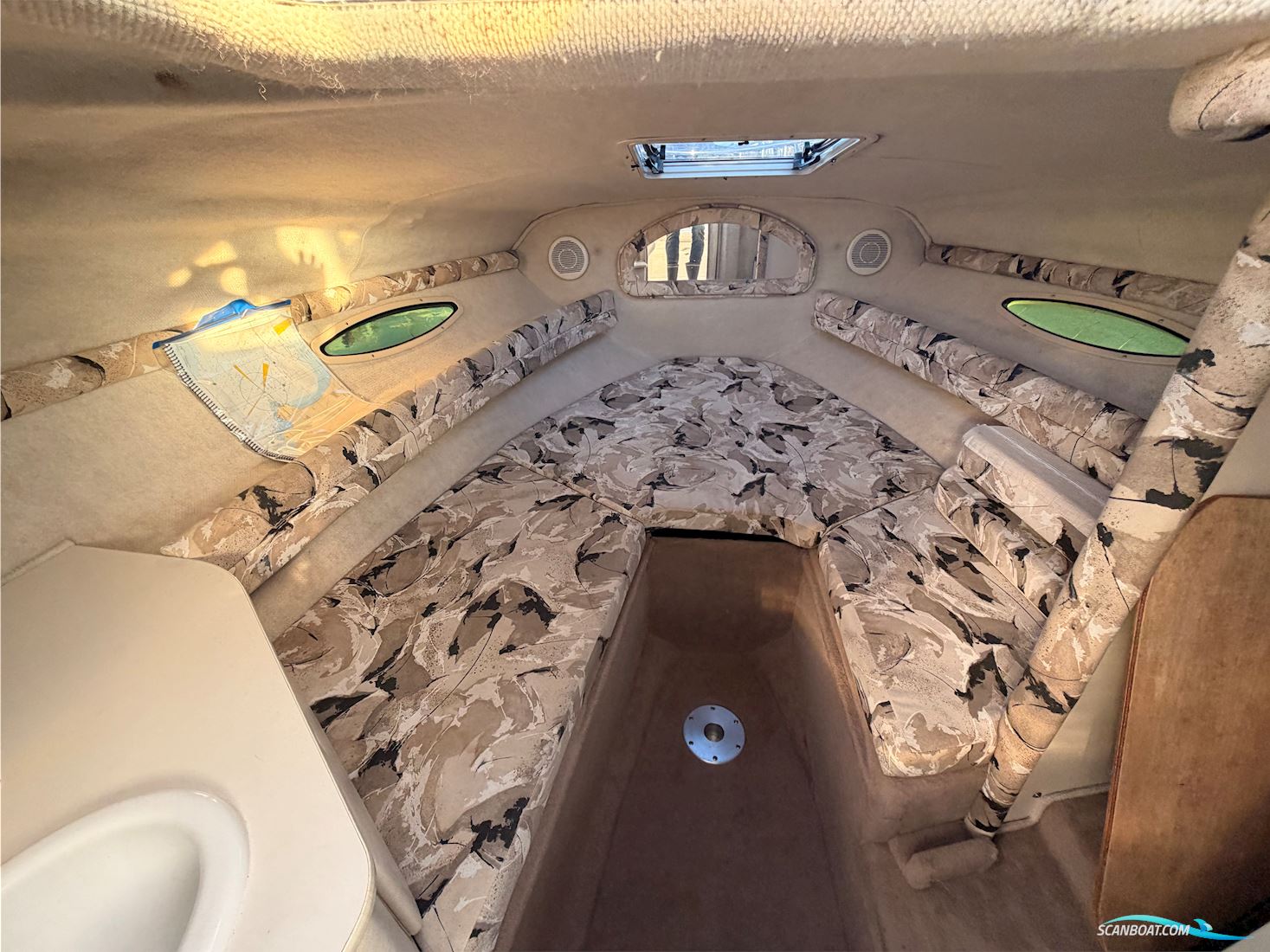 Searay 215 Express Cruiser