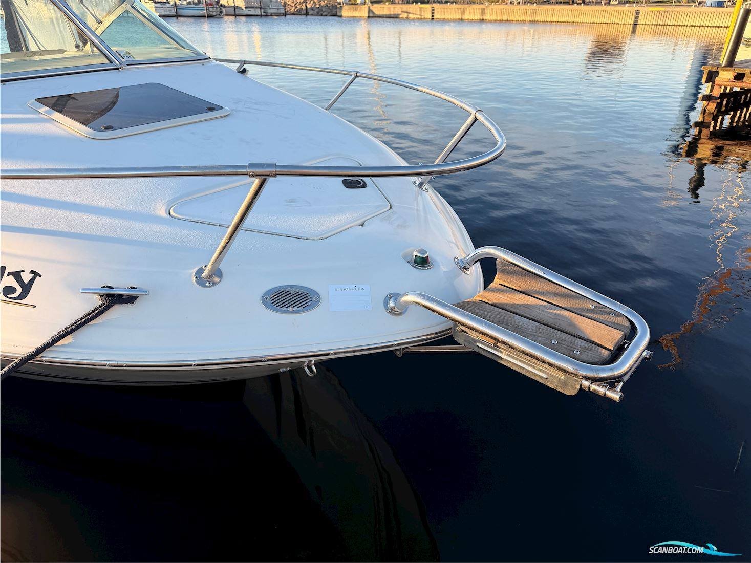 Searay 215 Express Cruiser