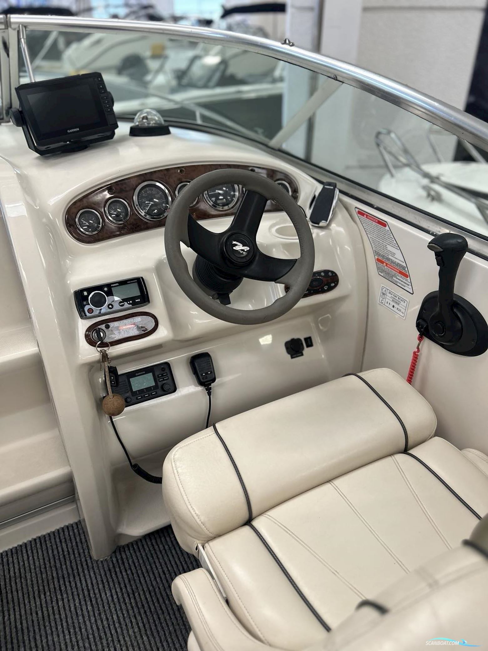 Searay 225 Weekender