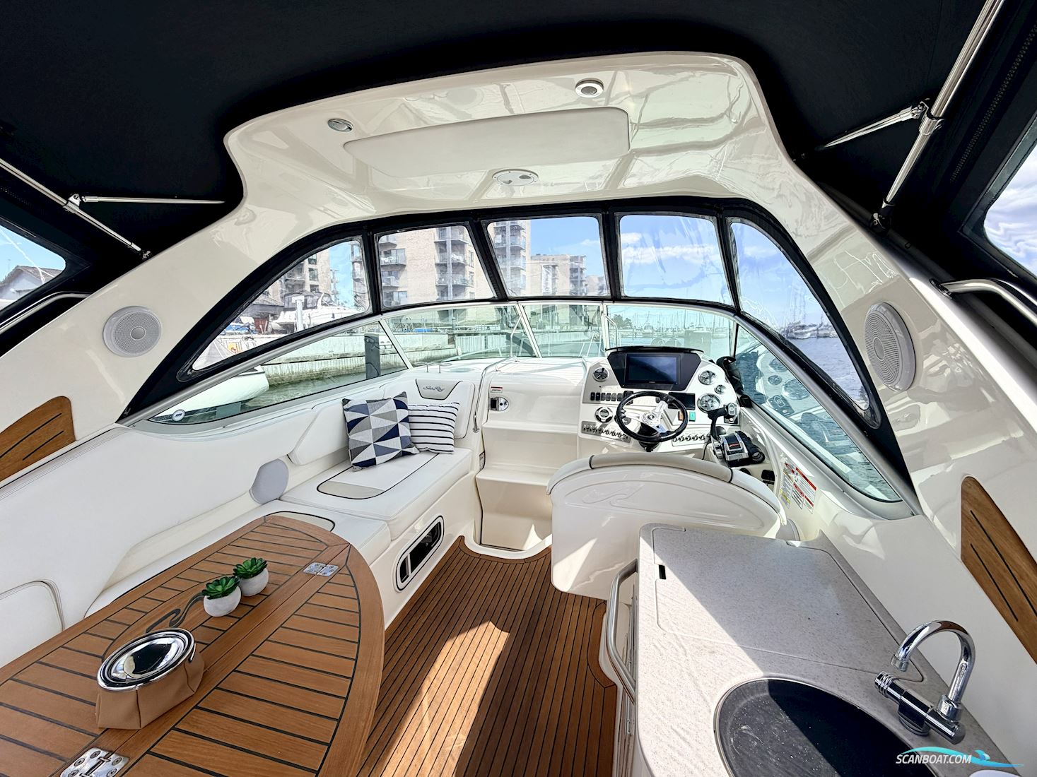 SeaRay 305 Sundancer