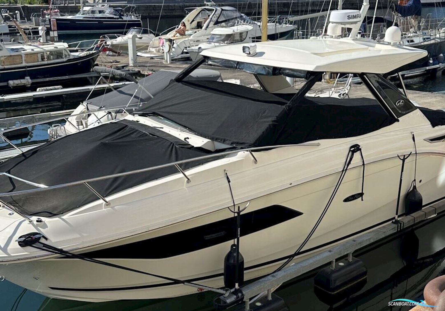 SeaRay 320 Sundancer