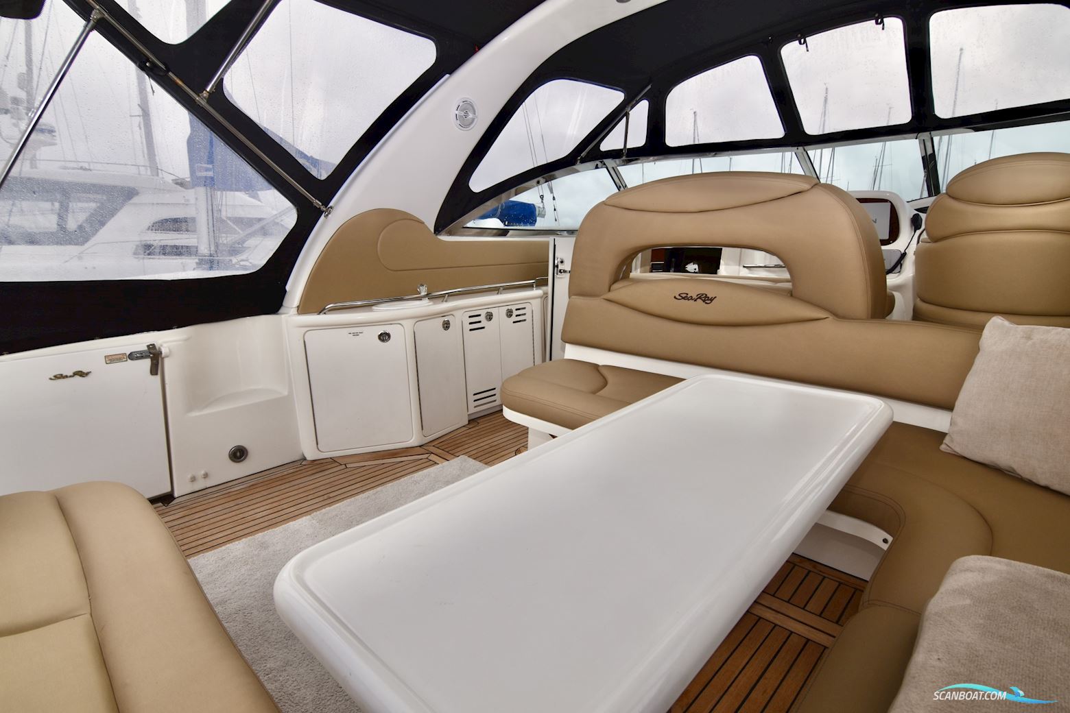 SeaRay 410 Sundancer