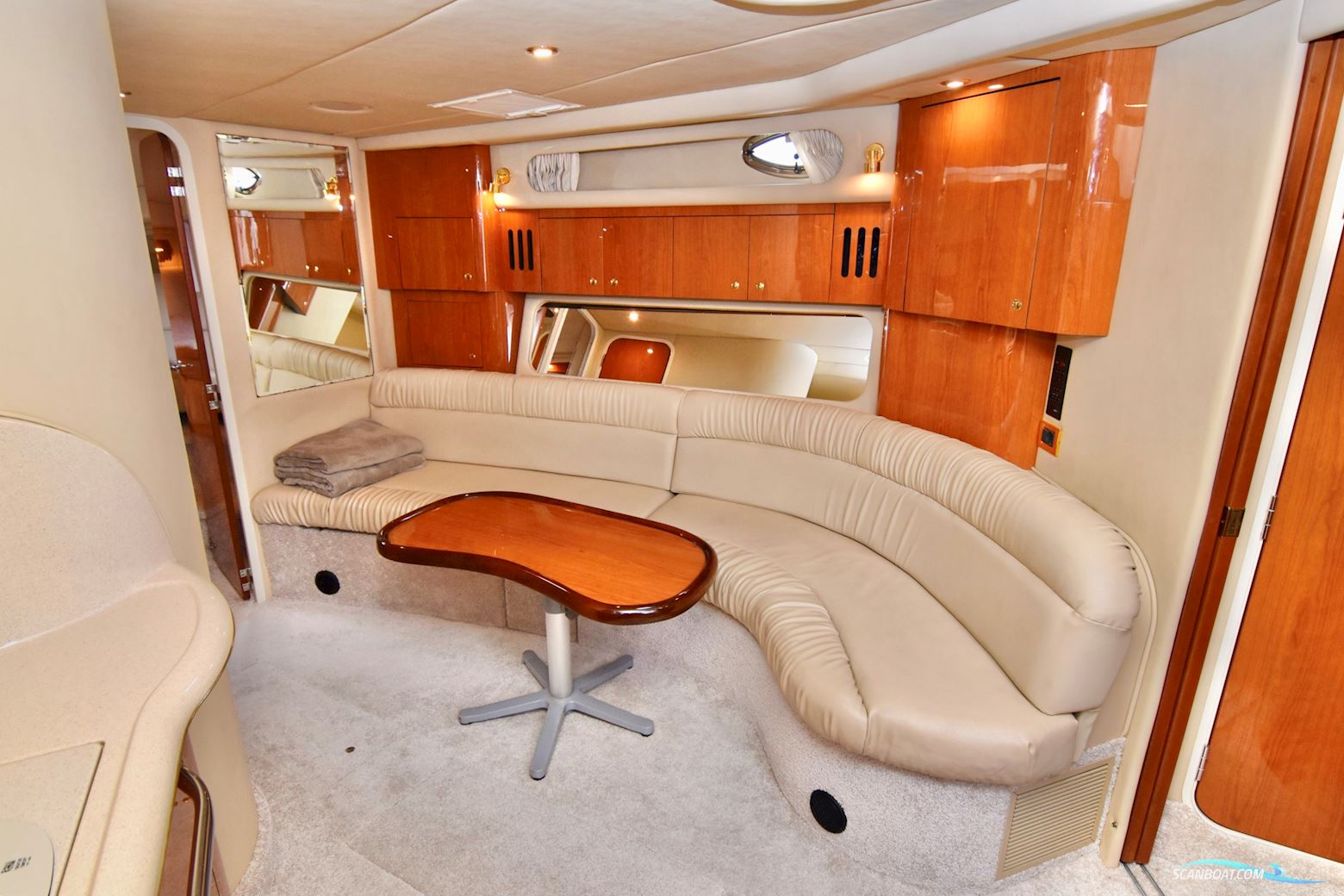 SeaRay 410 Sundancer