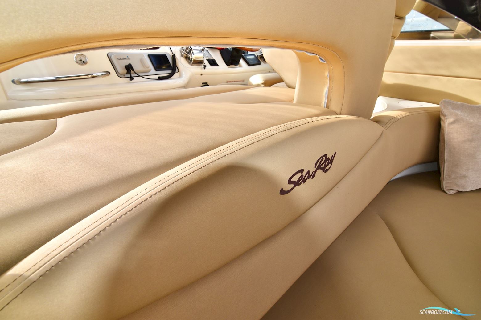 SeaRay 410 Sundancer