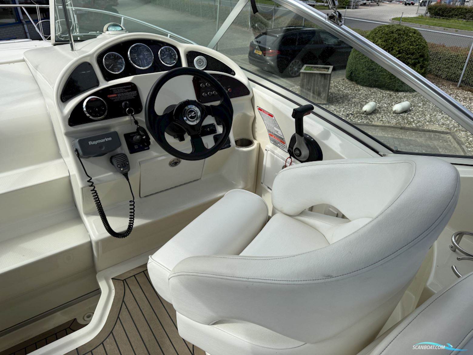 Searay Sundancer 275