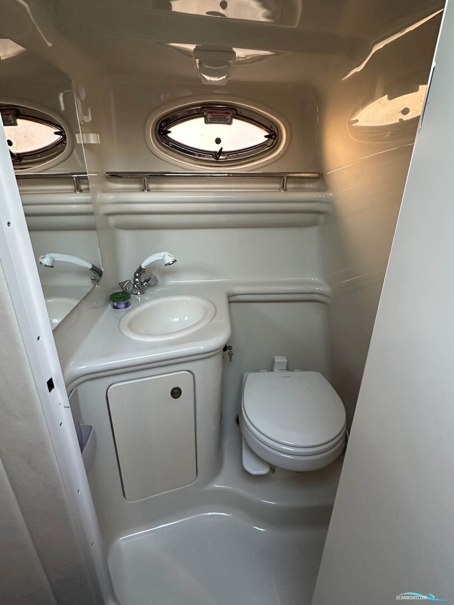 Searay Sundancer 275