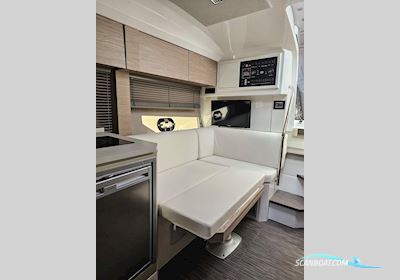 Sessa 3 CX Motorboten 2023, met Mercury F 350 motor, Kroatië