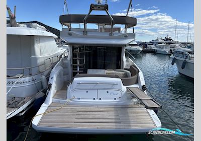 Sessa F 42 Motorboten 2017, met Volvo Penta Ips 500 motor, Kroatië