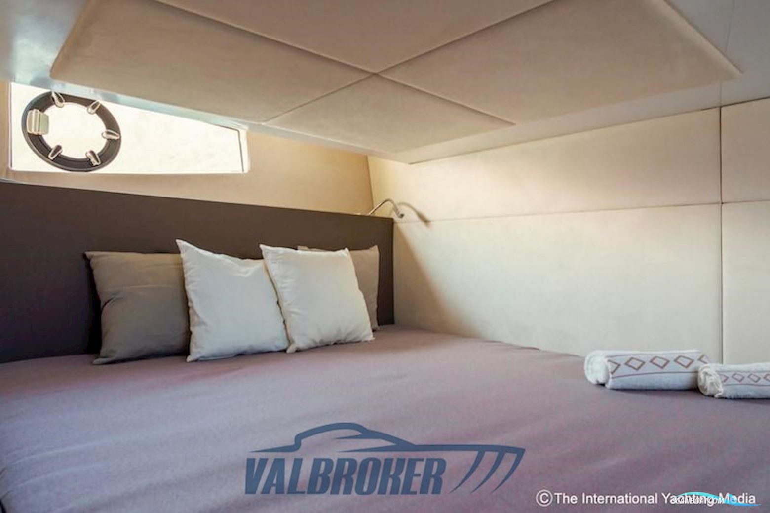 Sessa Marine C3X - Hard Top