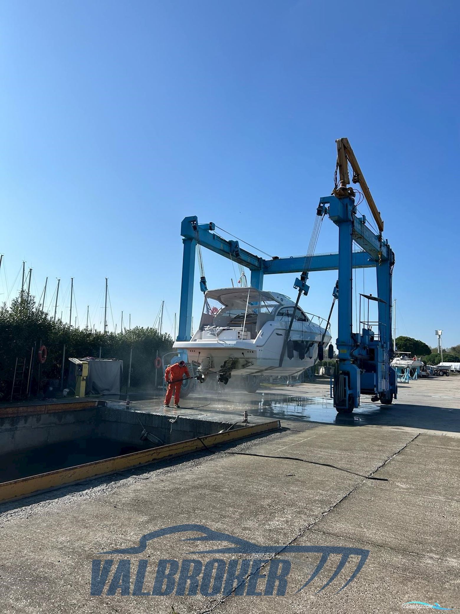 Sessa Marine C3X - Hard Top