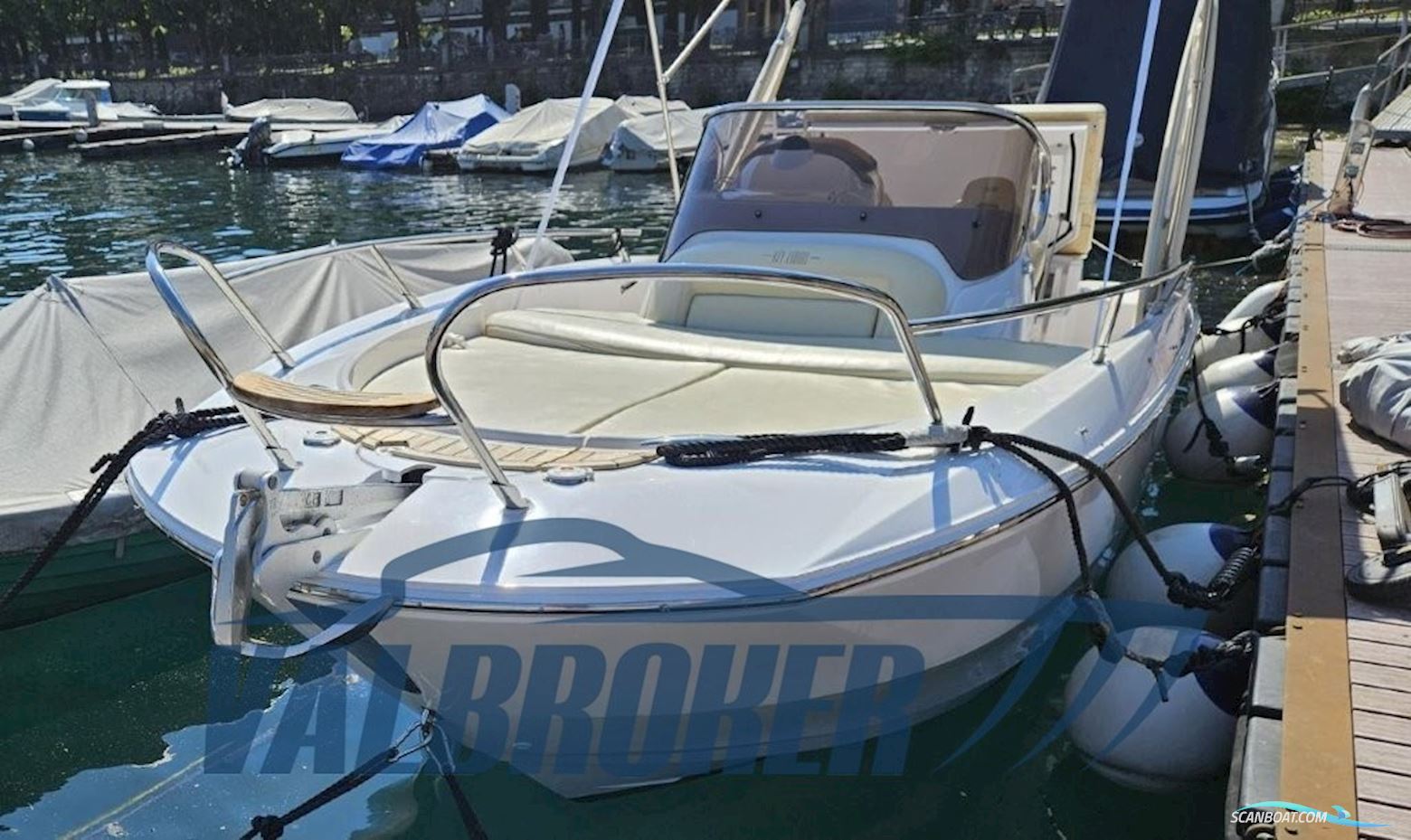Sessa Marine Key Largo 24