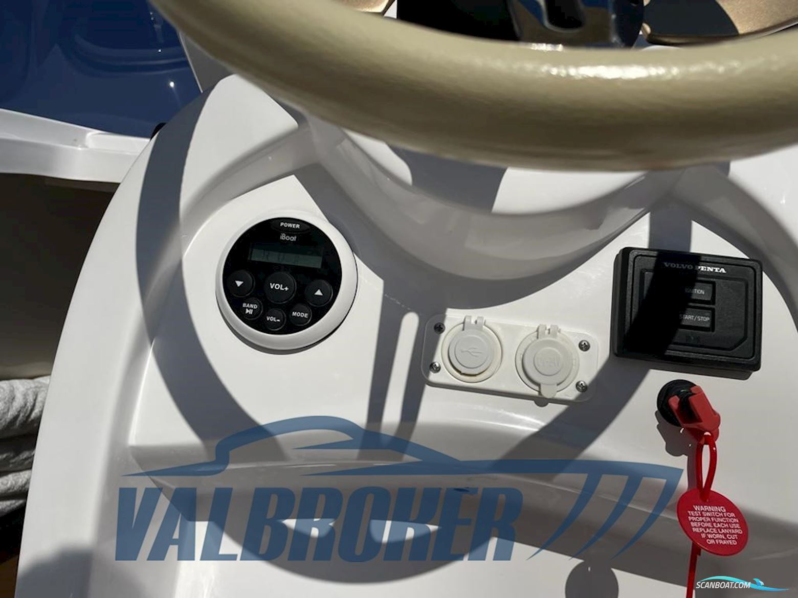 Sessa Marine Key Largo 24