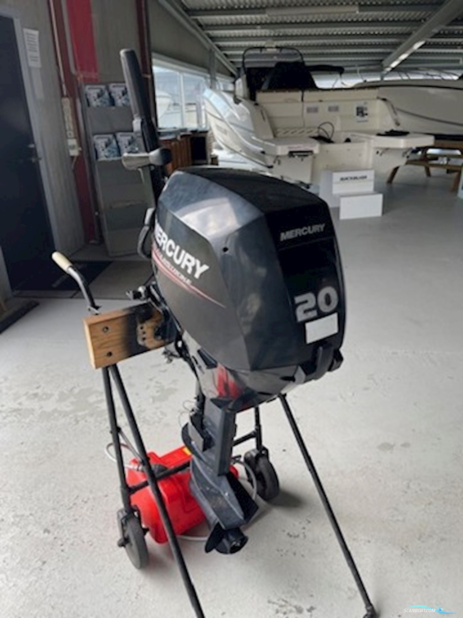 Silver Viking 17 med Mercury F20 EFI MLH 4 takt