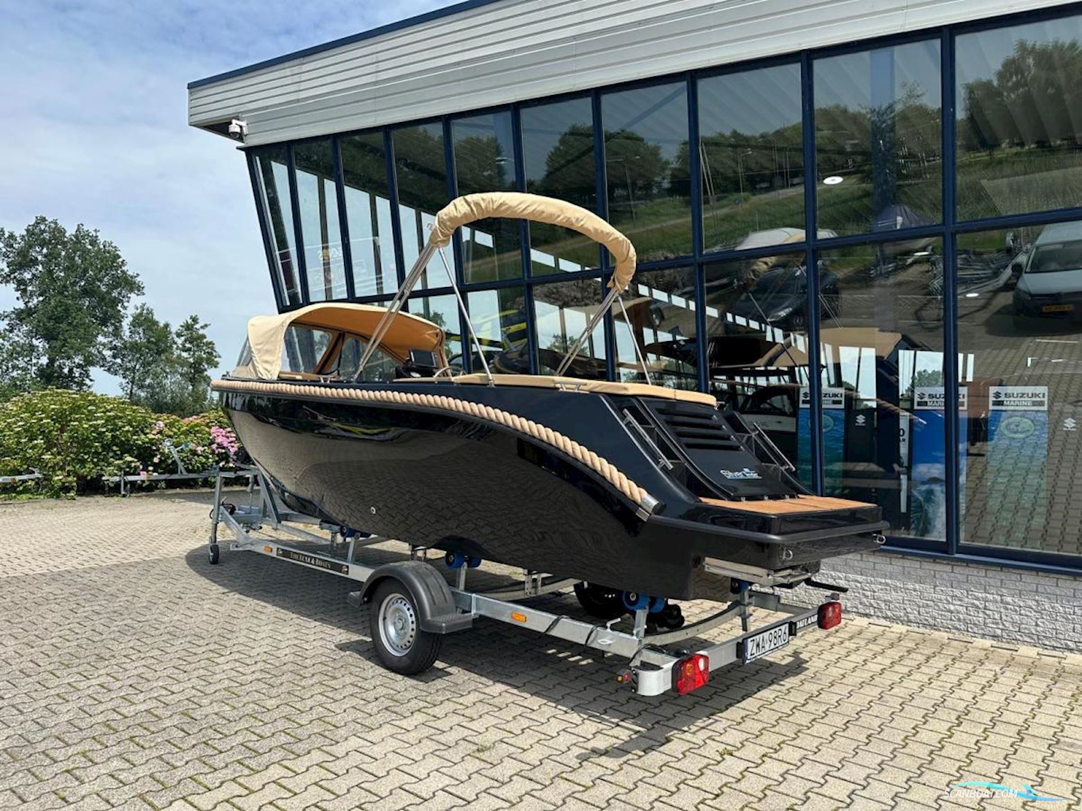 Silver-Yacht 655 Tender