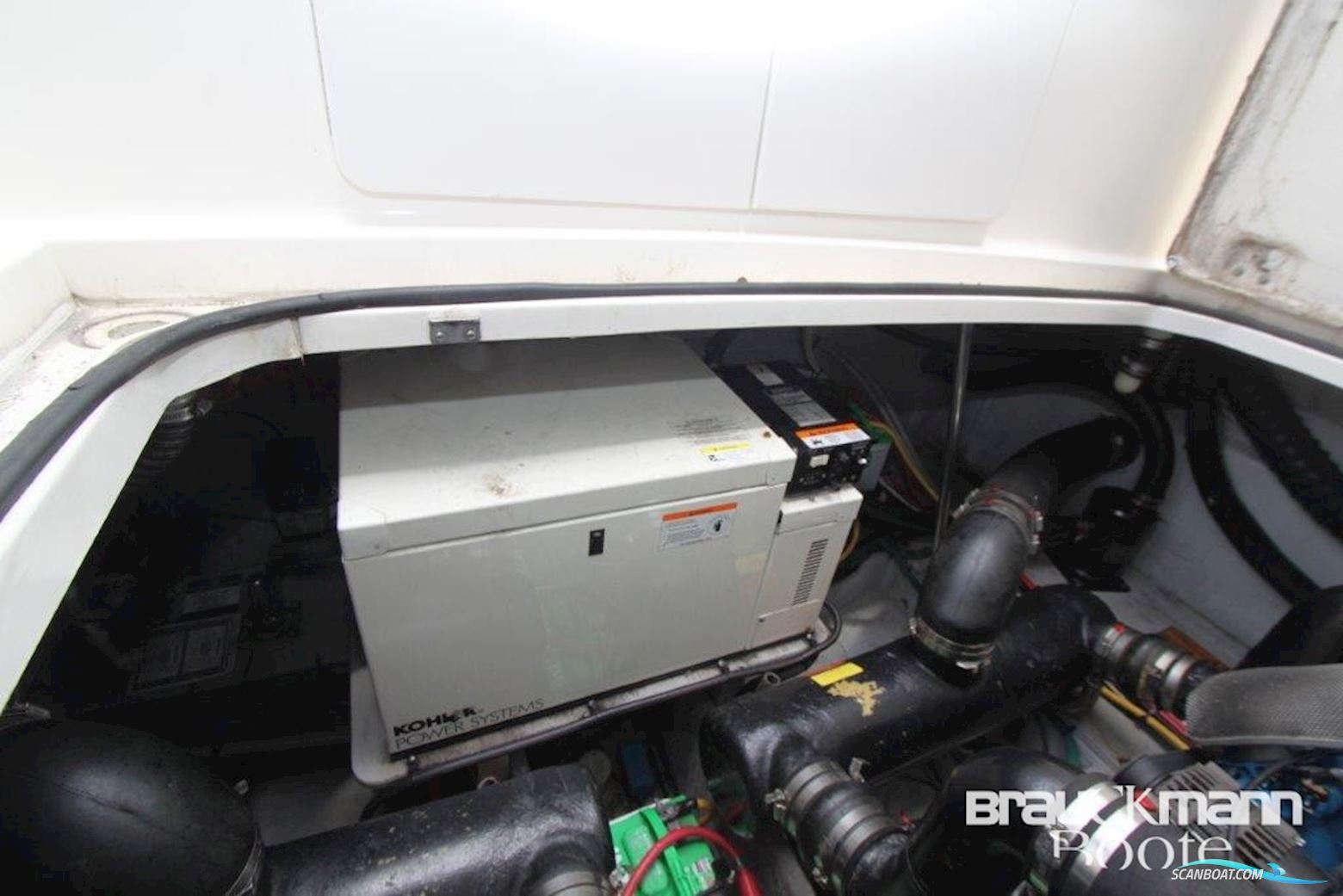 Silverton Marine 330 Sport Bridge