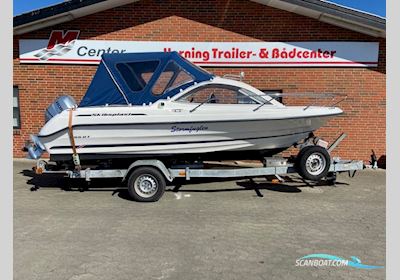 Skibsplast 555 HT m/Honda F100 hk og Brenderup Trailer Motorboten 2004, met Honda motor, Denemarken