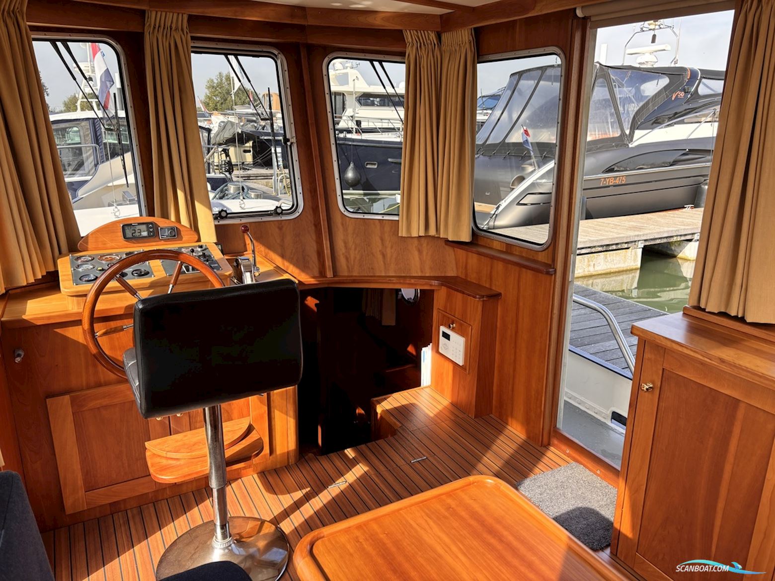 Sleepboot 13.50