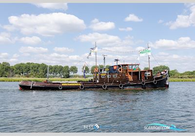 Sleepboot Limburgia Motorboten 1942, met Brons 8ED motor, The Netherlands