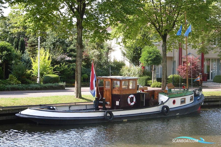 Sleepboot Motorboten 1946, met Stork Ricardo 153 motor, The Netherlands