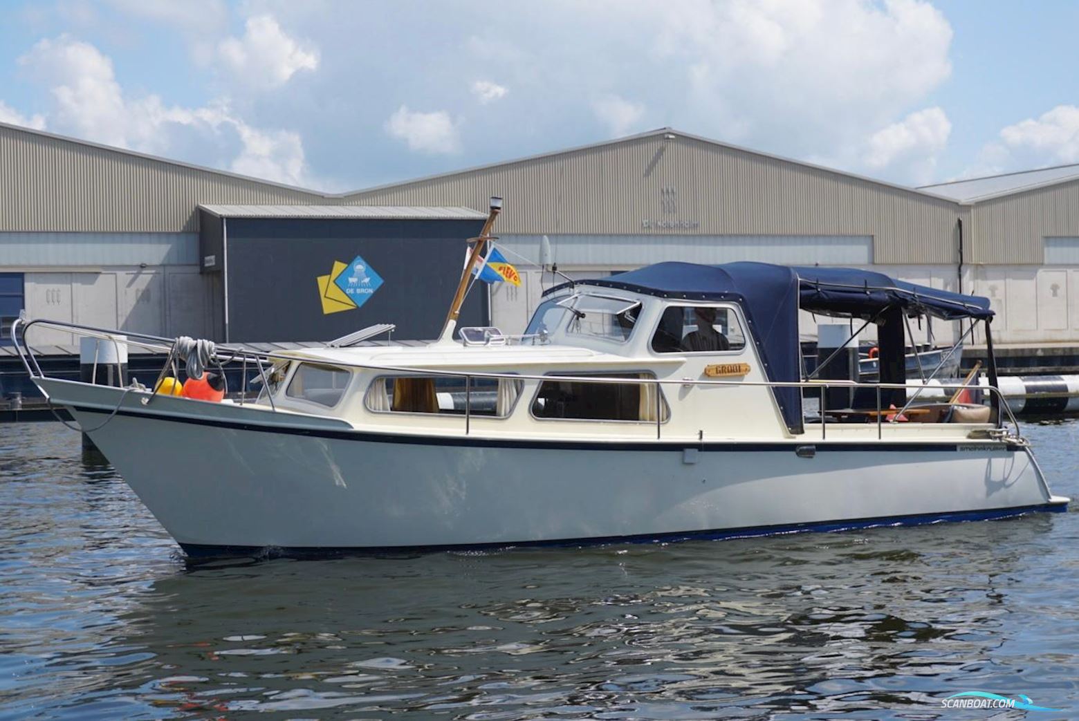 Smelne Kruiser 9.60 OK Motorboten 1980, met Peugeot Indenor motor, The Netherlands