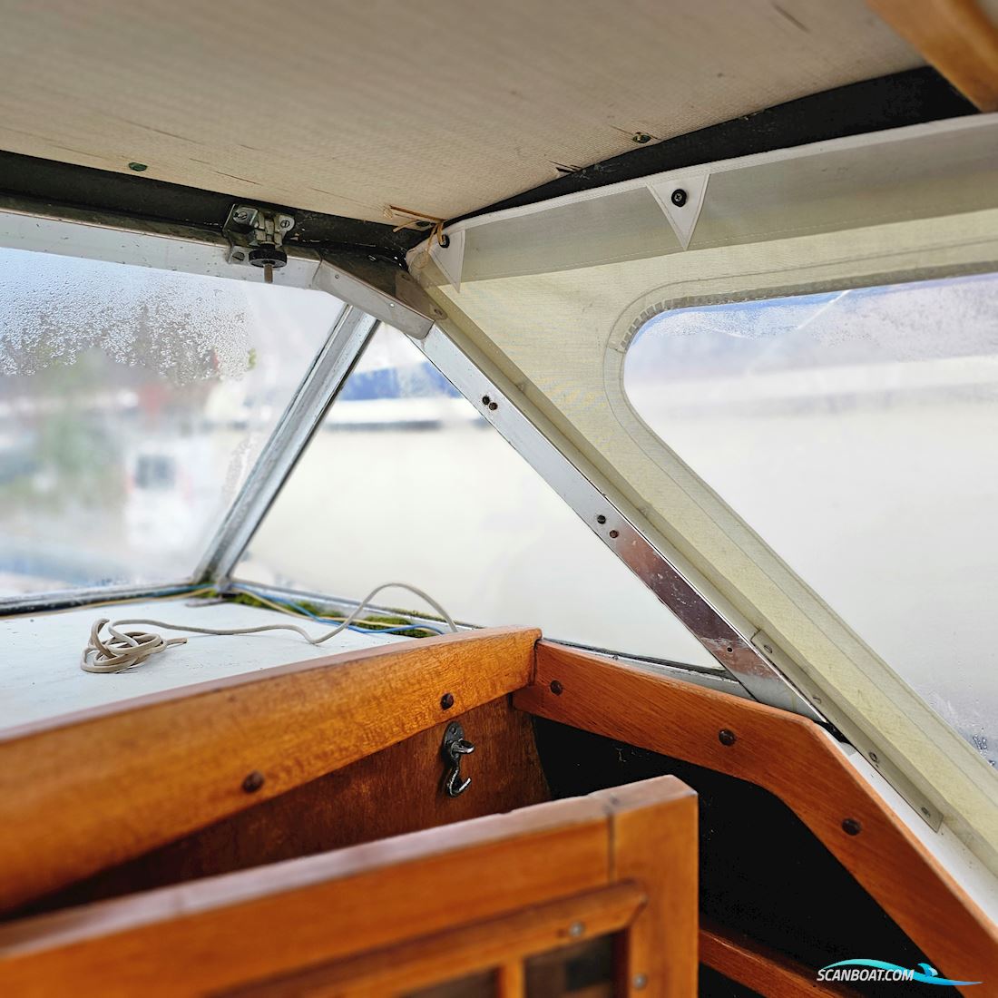 SOLGT - Coronet De Luxe 24 Cabin, Special Kun nu i April Nyere Mercury Motor