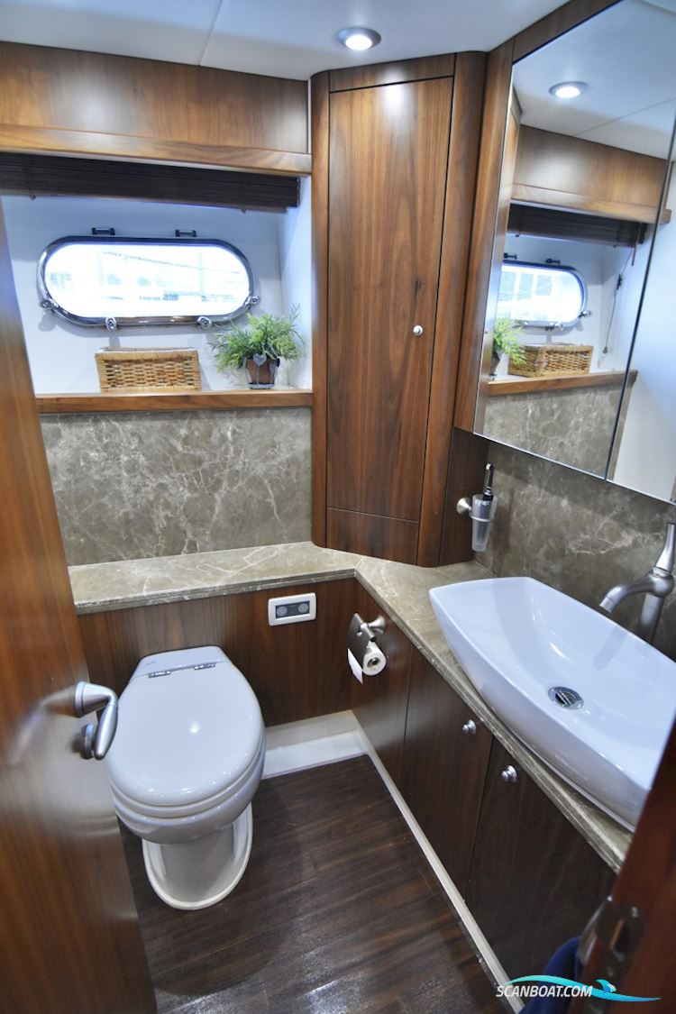 SOLGT Sunseeker Manhattan 70