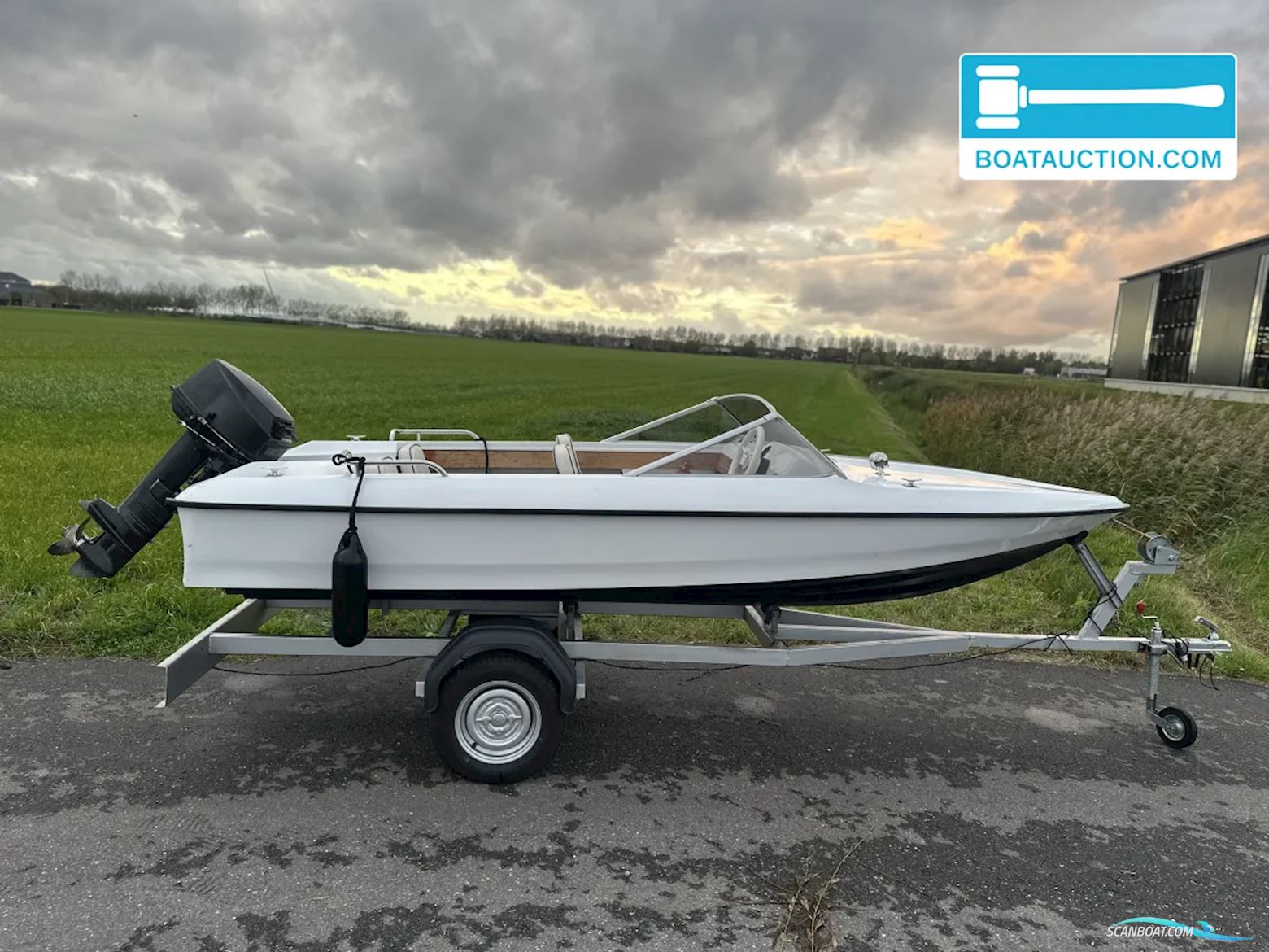 Speedboot 435 Motorboten , met Yamaha motor, The Netherlands