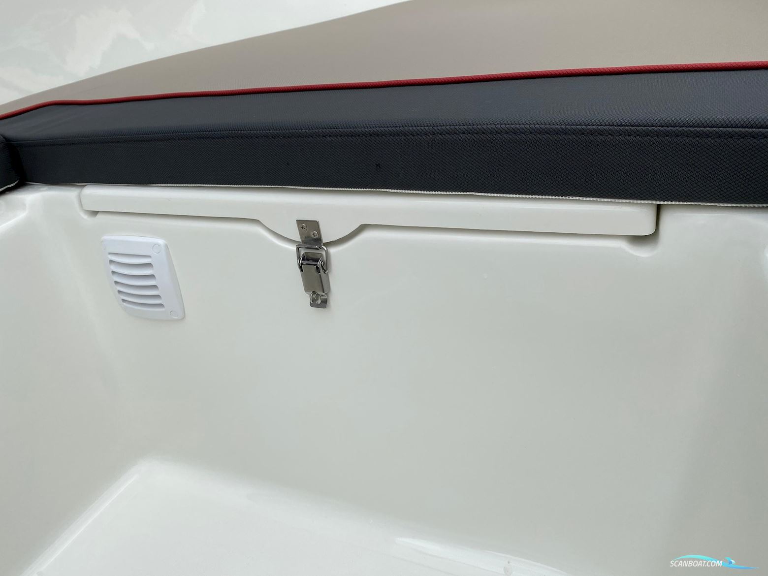 Sport-Yacht Classic 470 Sport