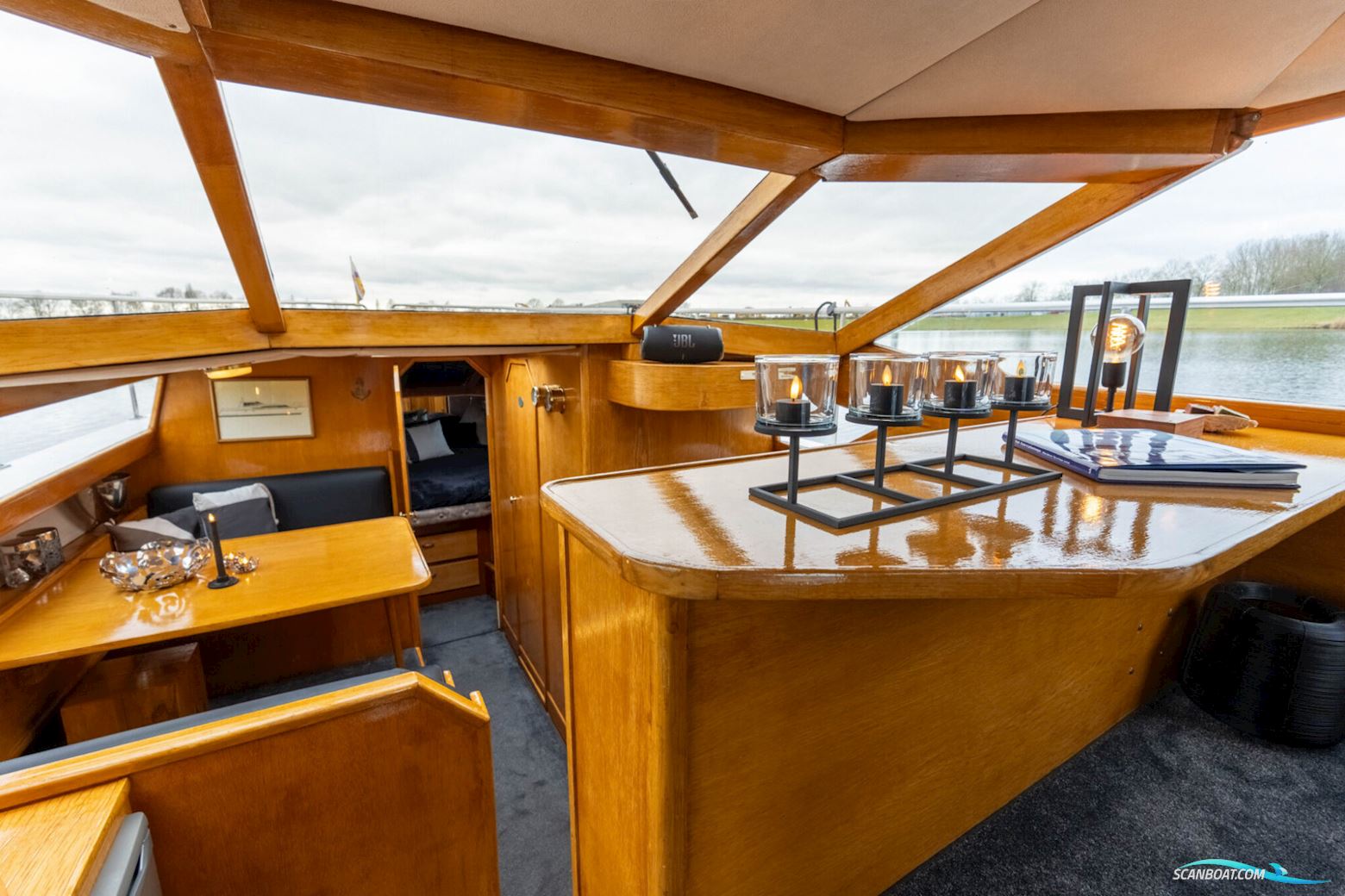 Stadtline 38 OK Spiegeldeur