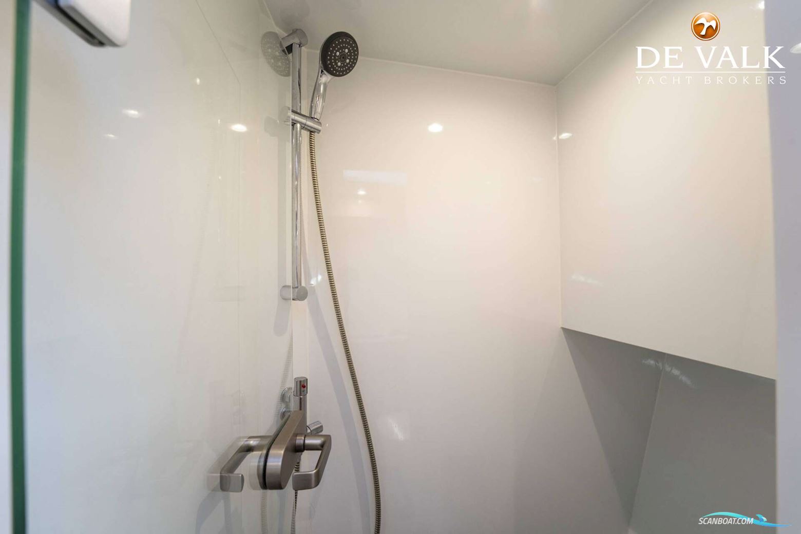 Steeler Explorer 50 Pilothouse