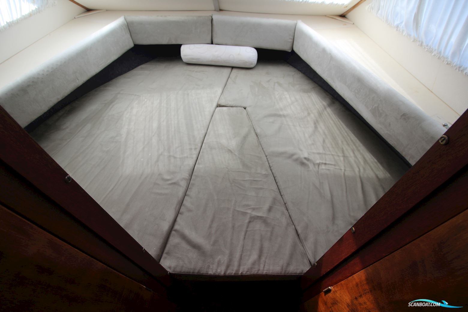 Sterling Sabre 28 New Engine