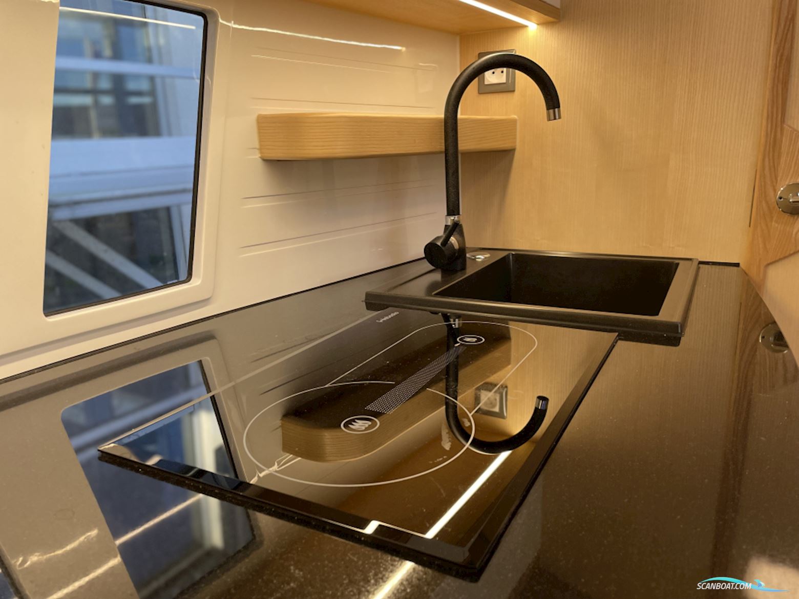 Stillo 30 Bijna als nieuw, luxe uitgerust en direct vaarklaa