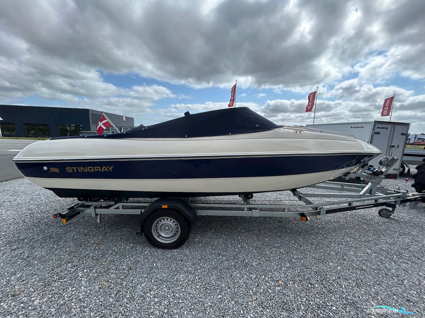 Stingray 192 RX Med Næsten ny Trailer