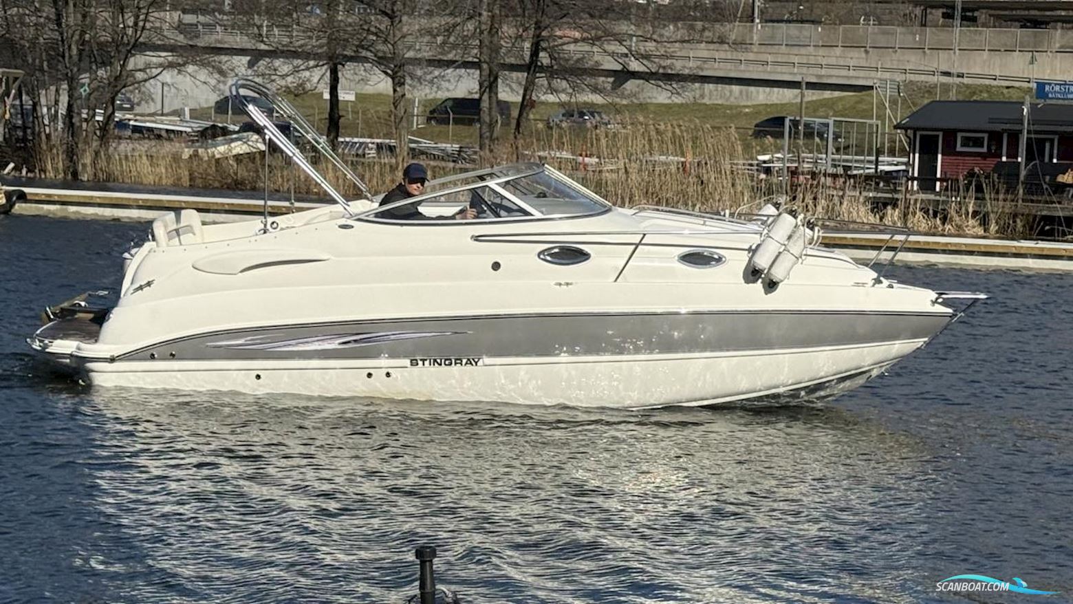 Stingray 250 CS Motorboten 2011, met  Volvo Penta motor, Sweden