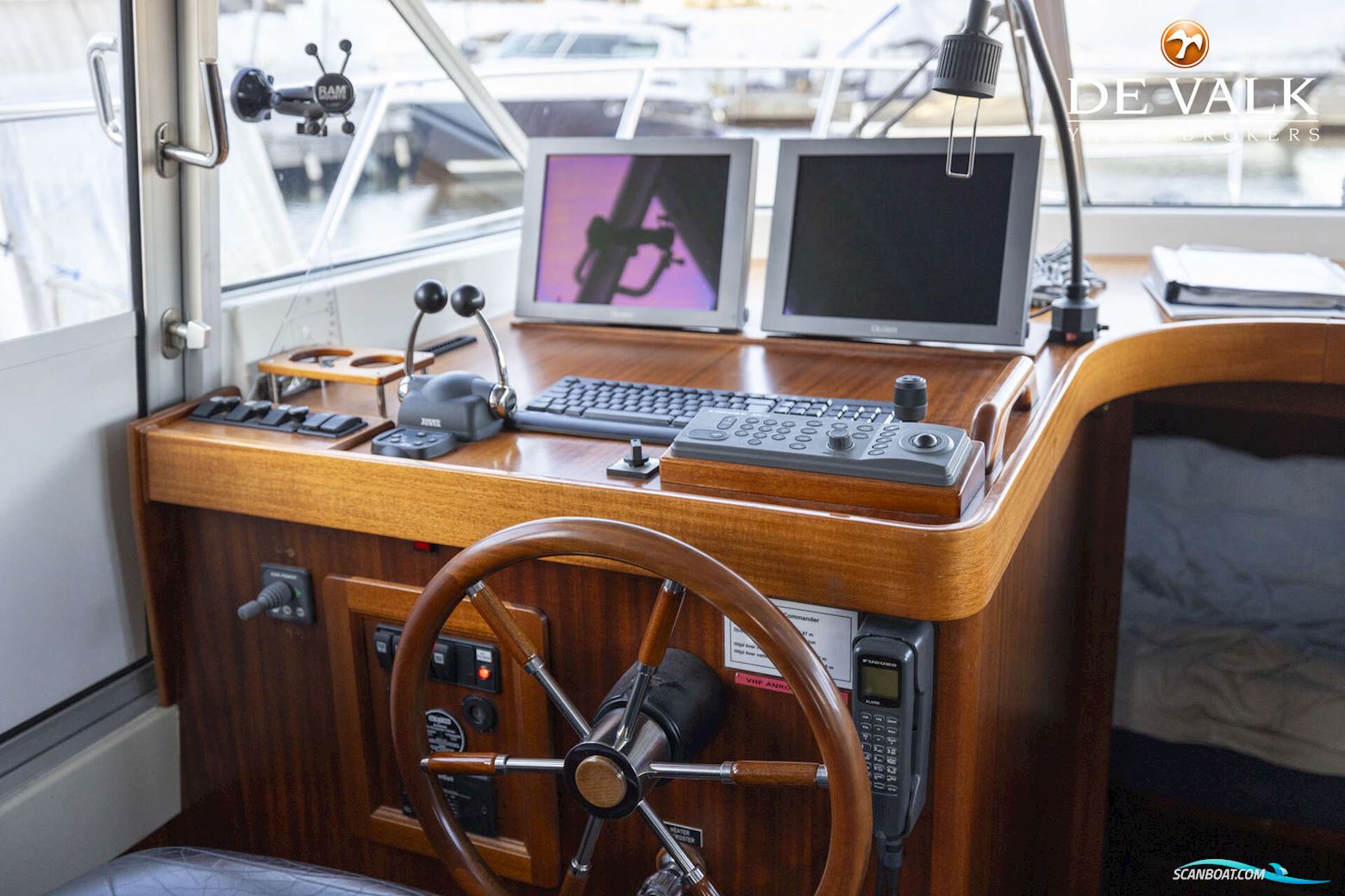 Storebro 410 Commander