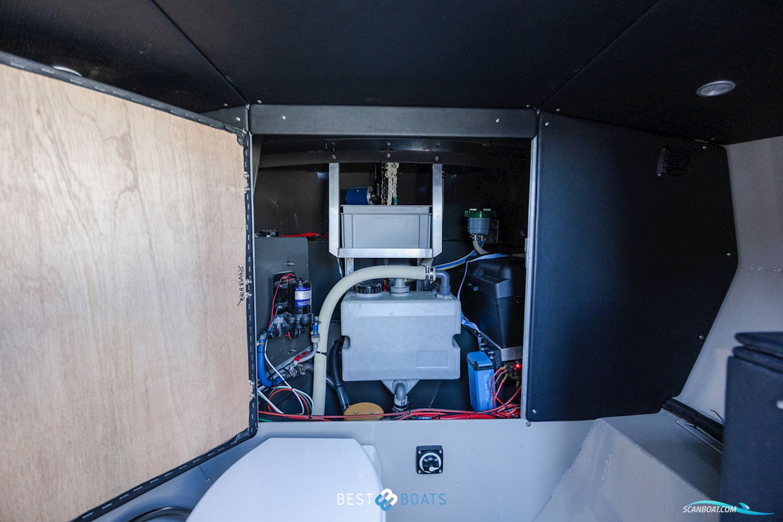 Stormer Marine Tender R75
